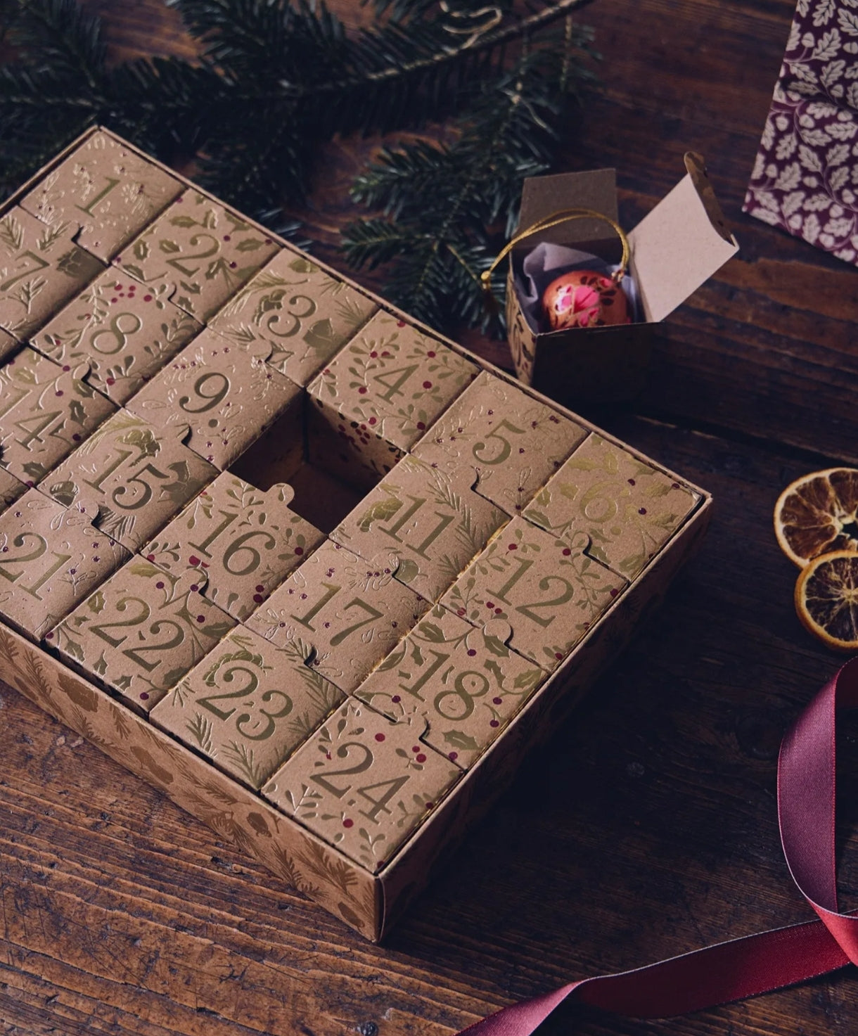 Calendrier de l’avent pour amoureux du jardin 24 variétés de graines de légumes, fleurs et aromatiques à semer.